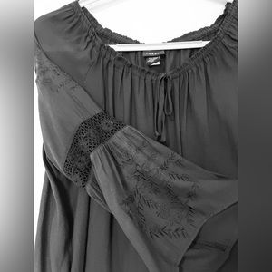 TORRID 00 Black Embroidered Balloon Sleeve Peasant Top Cottage Core